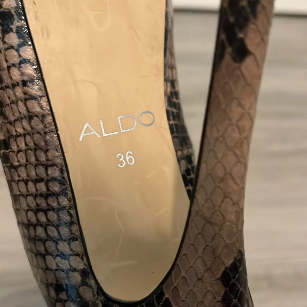 ALDO snakeskin platform heels - Picture 5 of 5
